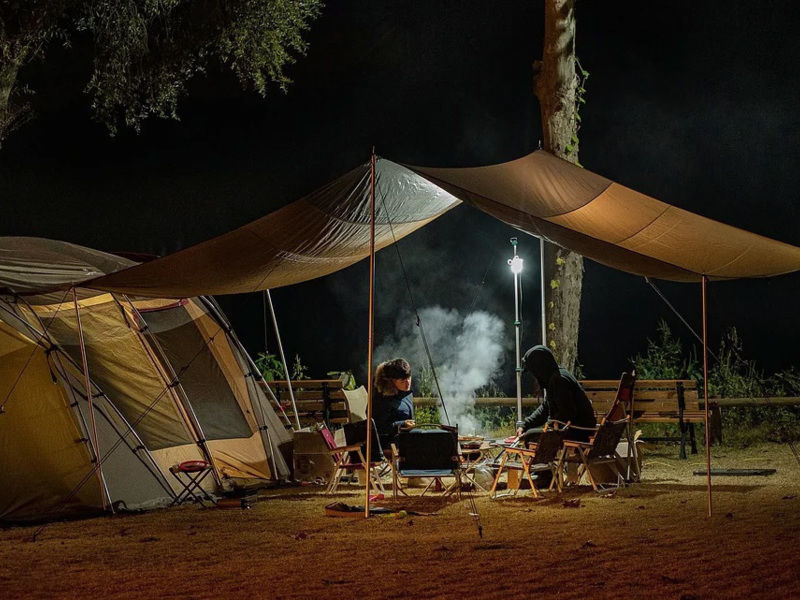 Campsites / Campervans